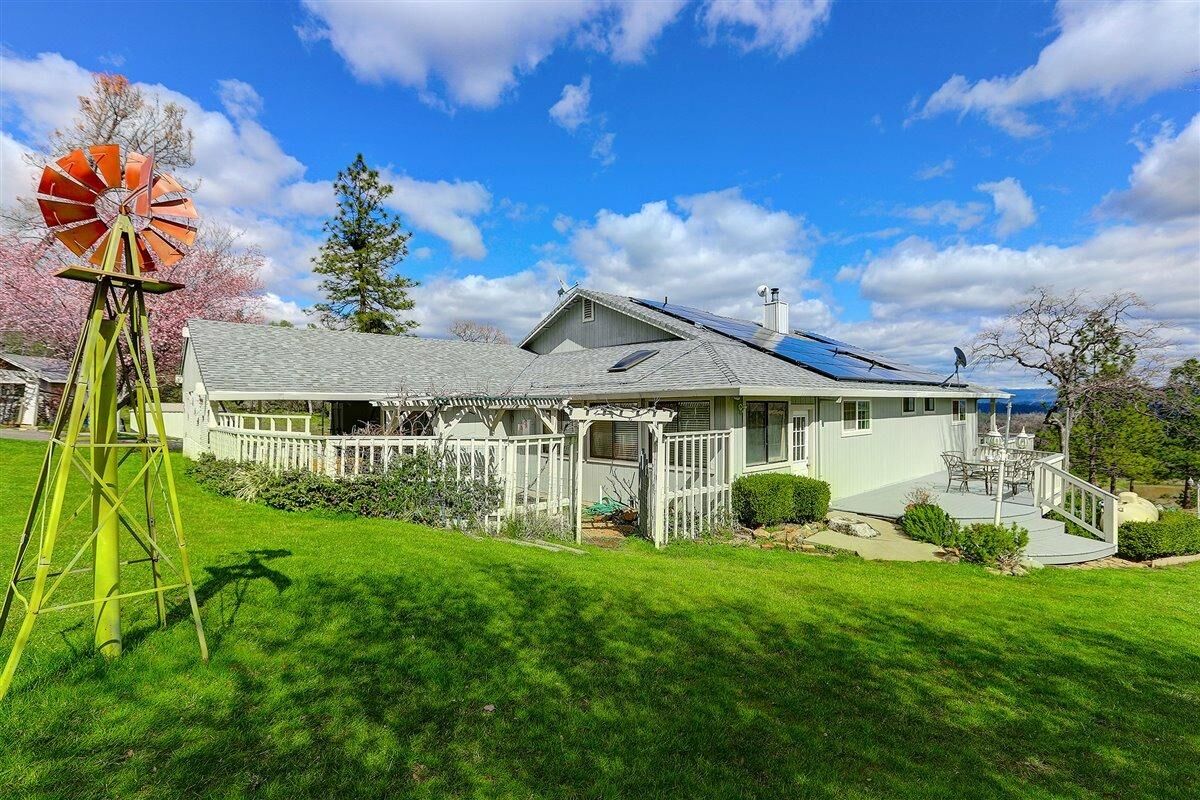 Property Photo: 11383 Sierra Place CA 95949