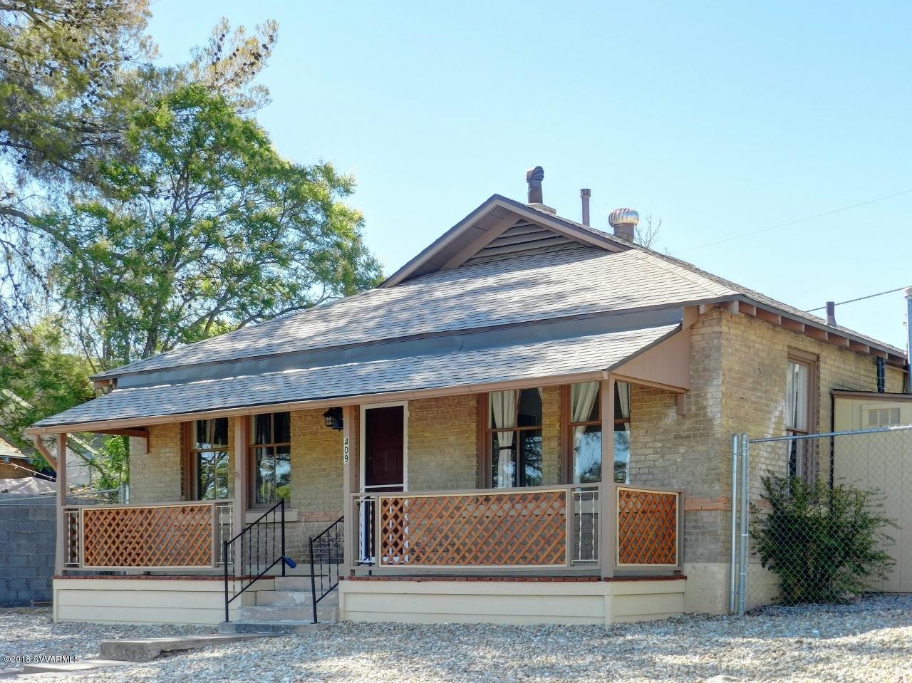 Property Photo: 409 First North St AZ 86324