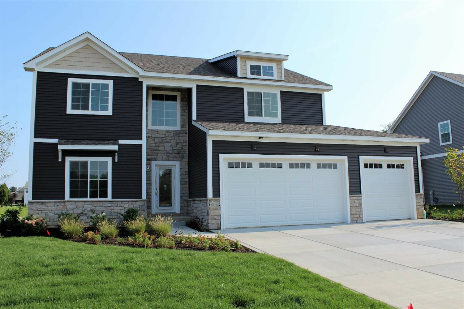 2304 Stirling Drive  Valparaiso IN 46383 photo