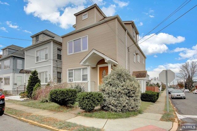 42 Stein Avenue 2nd Floor  Wallington NJ 07057 photo