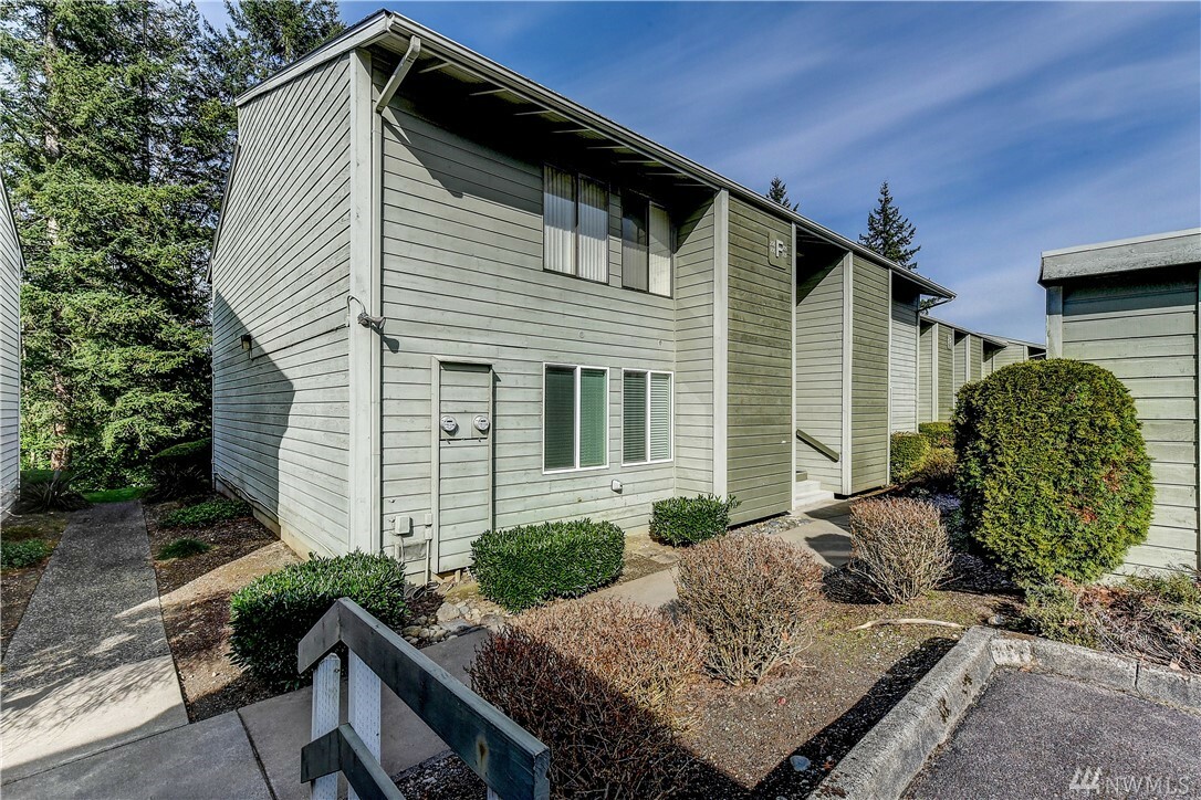 Property Photo: 14401 SE Petrovitsky Road F-106 WA 98058
