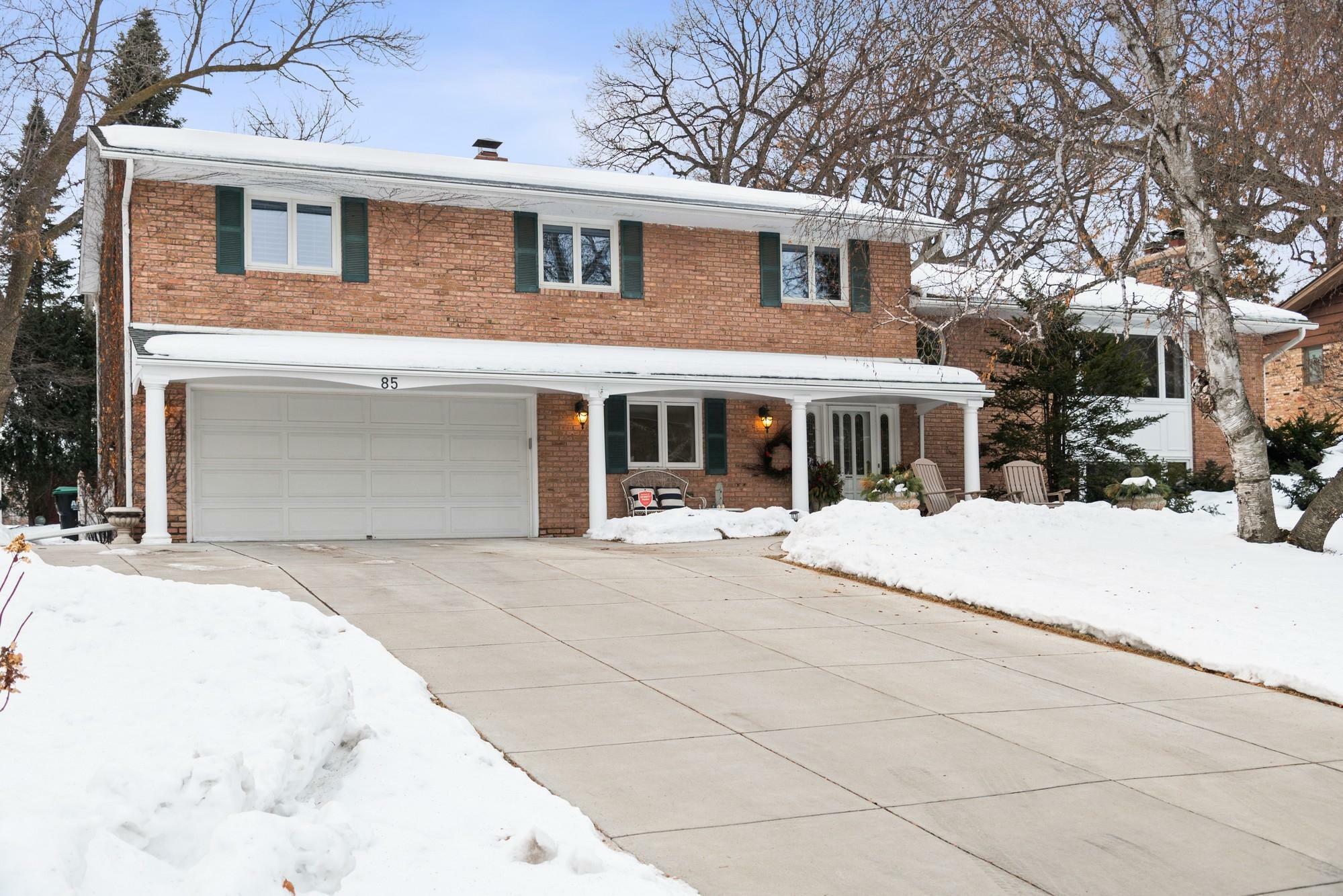 Property Photo: 85 Hampshire Avenue N MN 55427