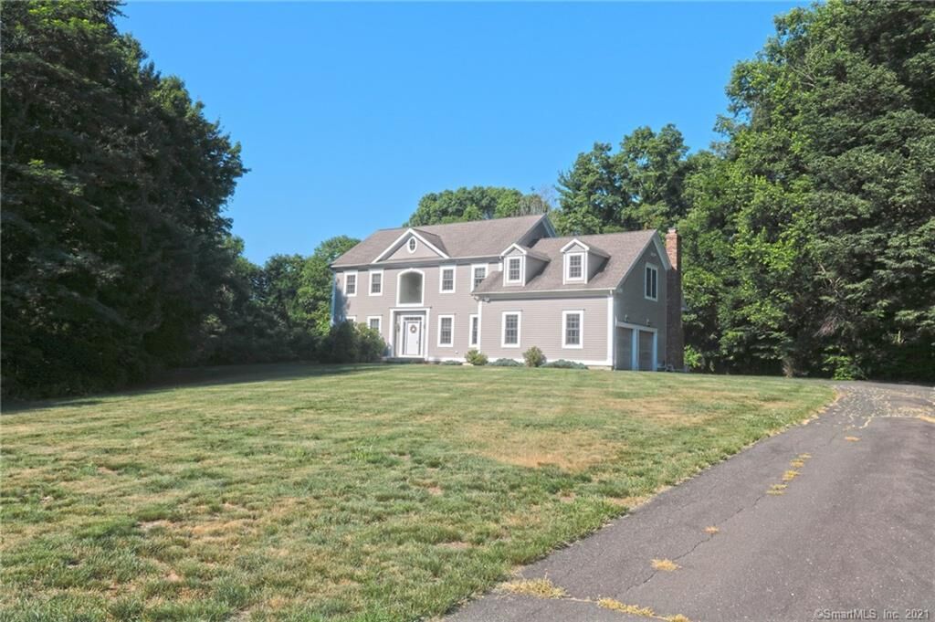 Property Photo:  6 Jeremy Garden Lane  CT 06525 