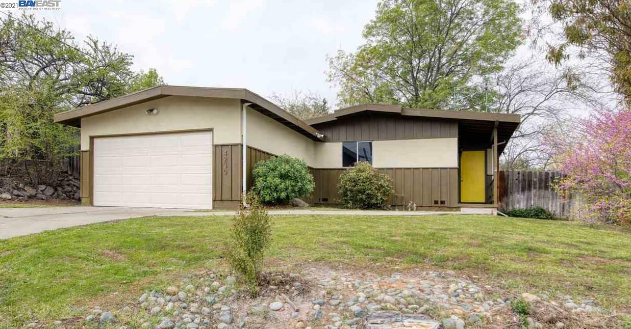 Property Photo:  4230 Heights Ave  CA 94565 