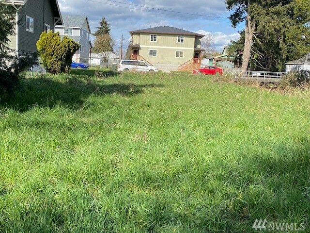 Property Photo: 1110 W Plum St WA 98531