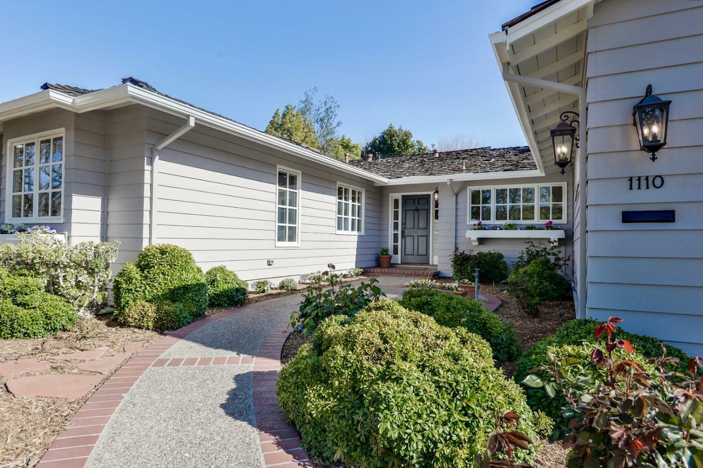 Property Photo:  1110 Hillview Drive  CA 94025 
