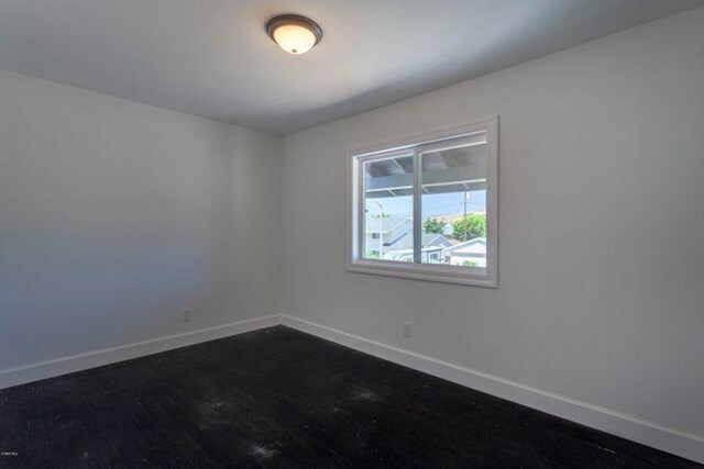 Property Photo:  887 Breton Street  CA 93065 