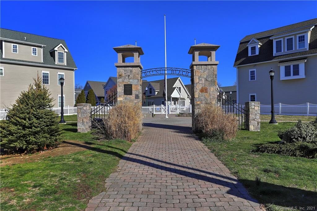 Property Photo:  64 East Broadway 64  CT 06460 