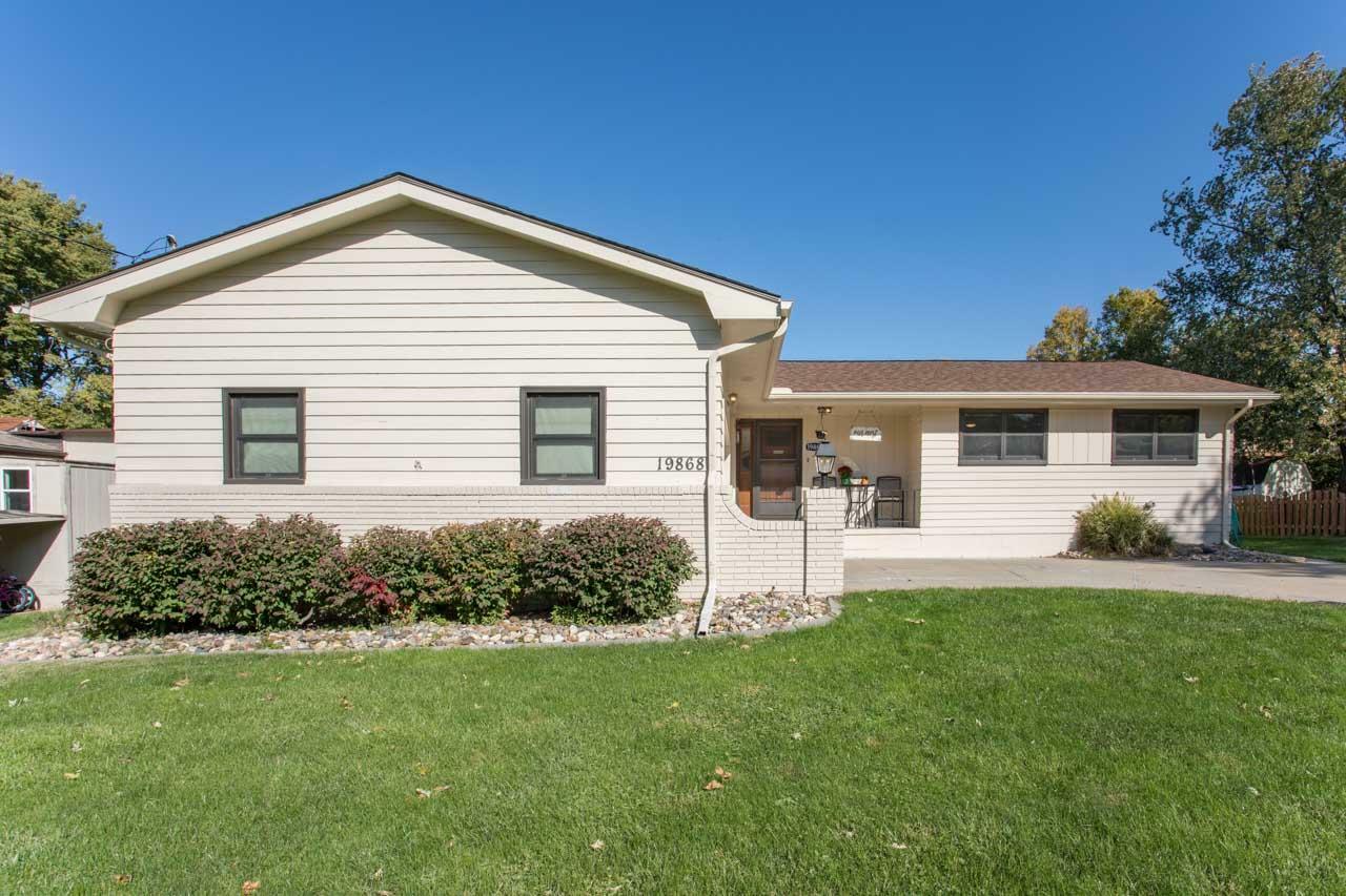 Property Photo:  19868 Beverly Manor Lane  IA 51503 