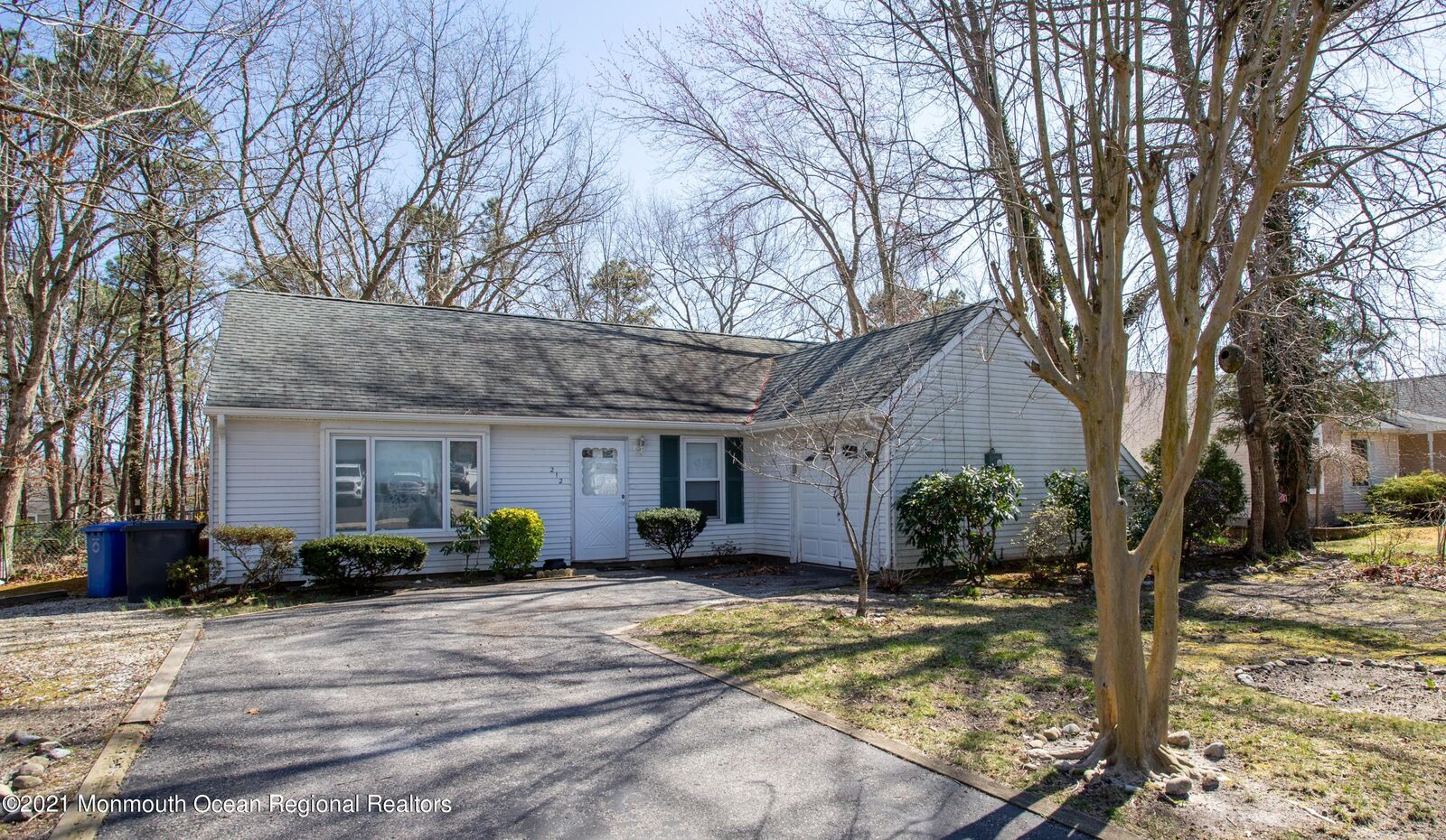 Property Photo:  212 Spray Road  NJ 08050 