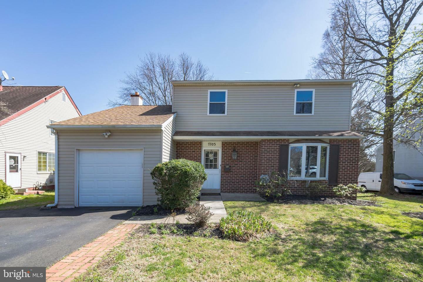 Property Photo:  7703 Oak Lane Road  PA 19012 