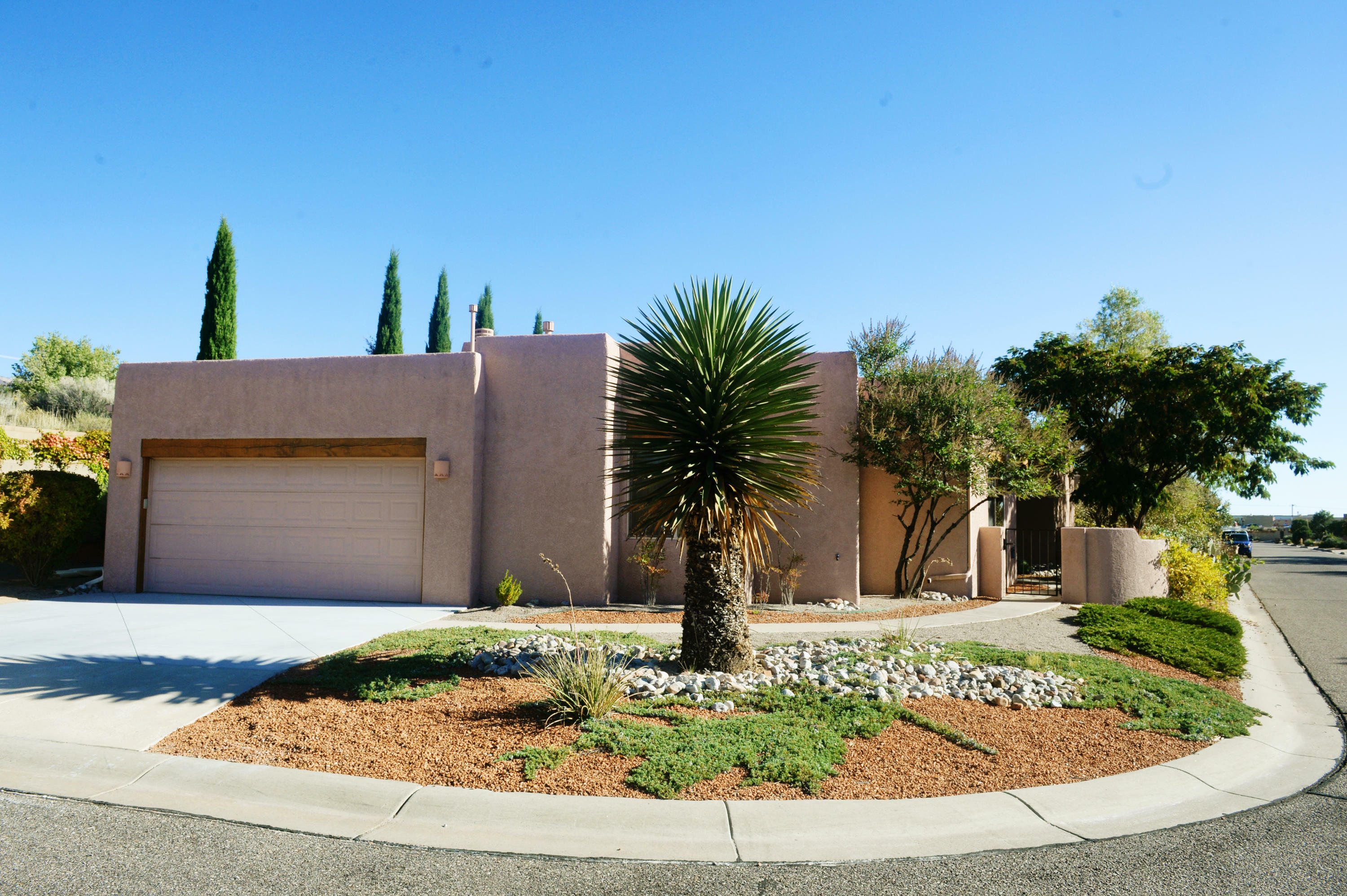 12704 Carmel Court NE  Albuquerque NM 87122 photo