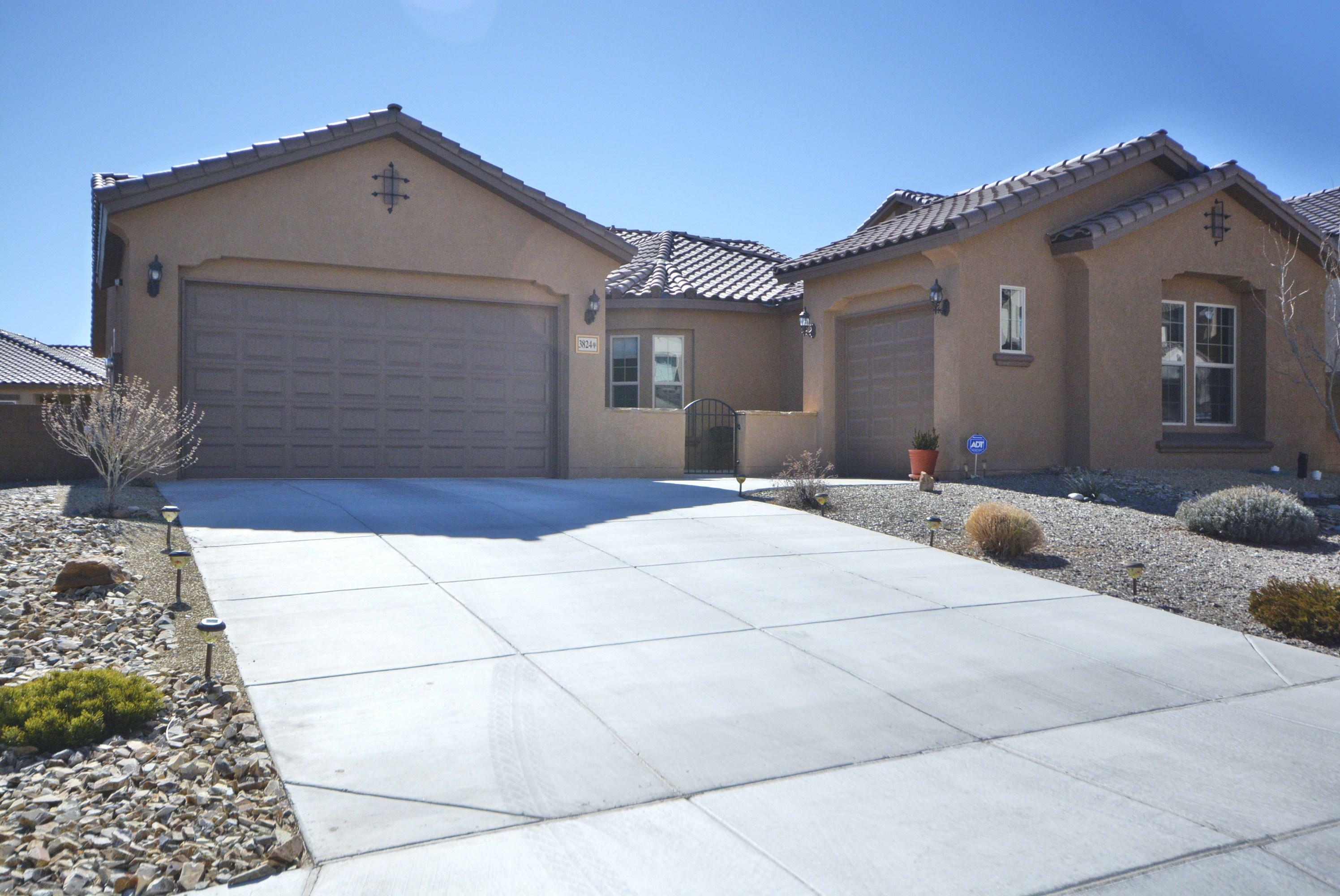 Property Photo:  3824 Tierra Vista Place NE  NM 87124 