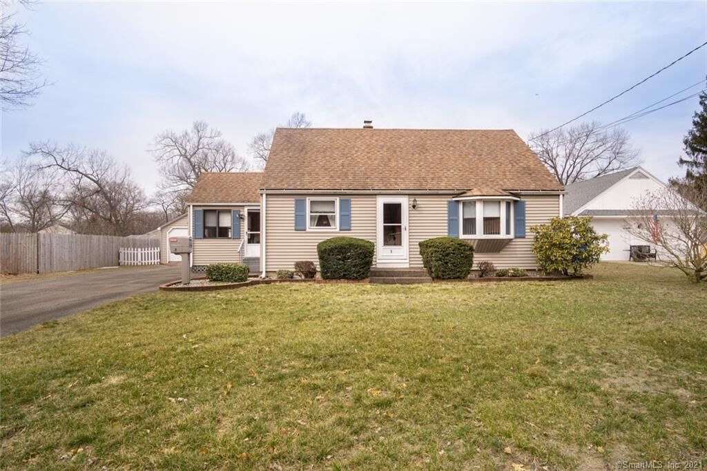 Property Photo:  8 Arthur Avenue  CT 06082 