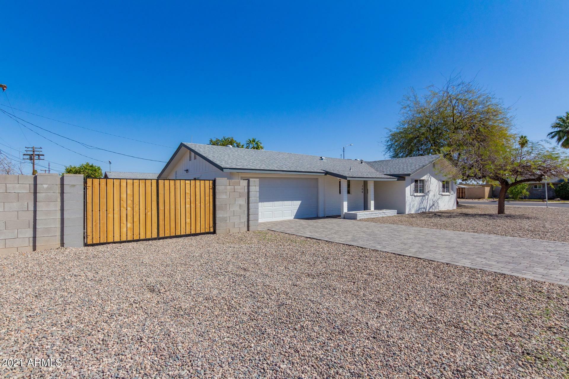 Property Photo:  700 W Oakland Street  AZ 85225 