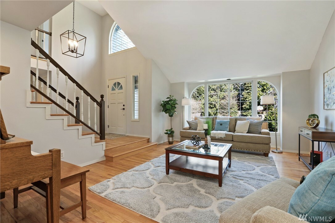 Property Photo: 6219 NE 152nd St WA 98028