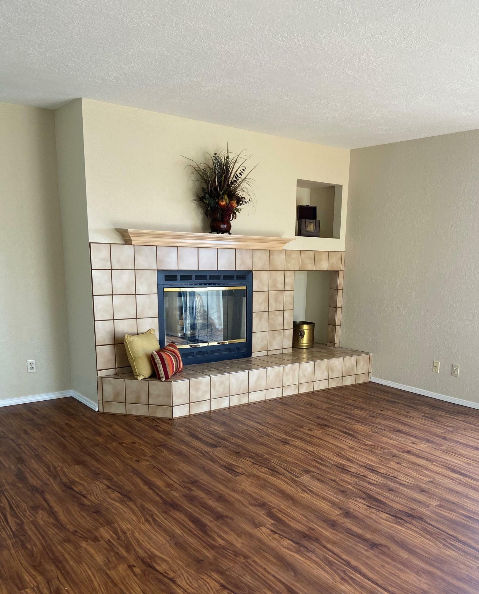 Property Photo:  2900 Vista Del Rey NE 27D  NM 87112 