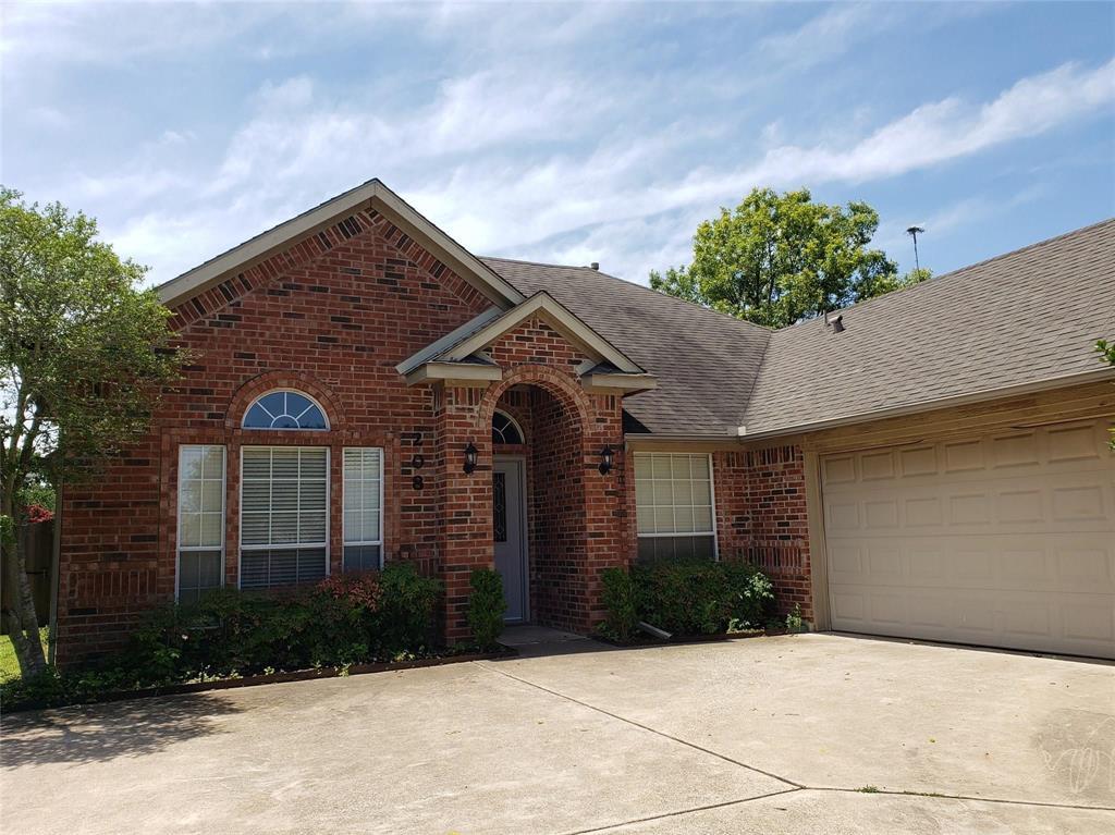 Property Photo: 208 Jacob Crossing TX 75087