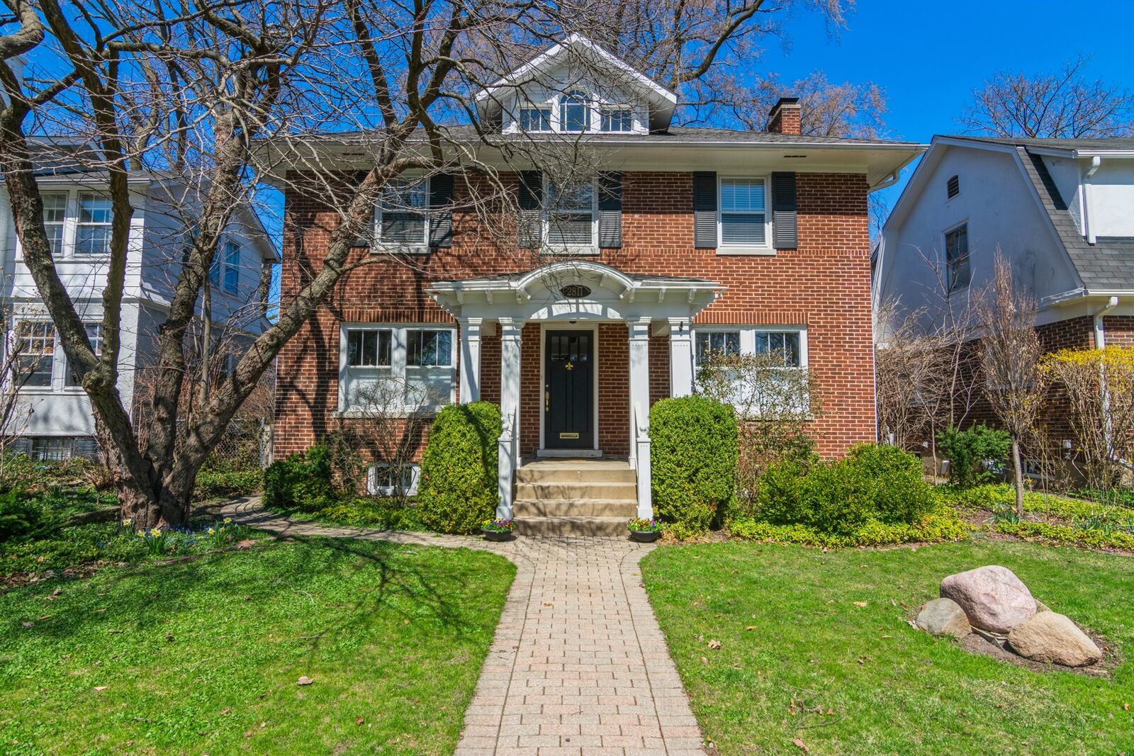 Property Photo:  2811 Hartzell Street  IL 60201 
