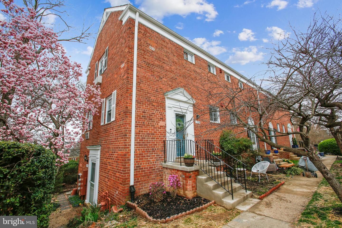 Property Photo: 3725 Lyons Lane VA 22302