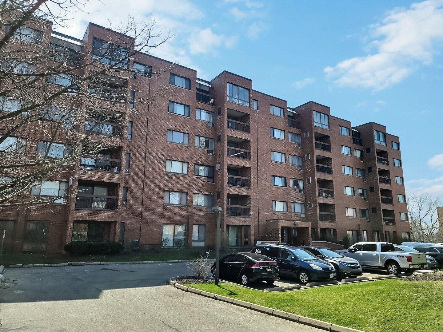 Property Photo:  3801 Appian Way 404  IL 60025 