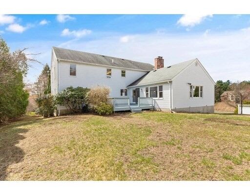 Property Photo:  3 Orchard Crossing  MA 01810 