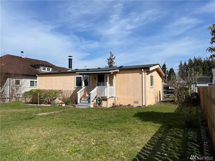 Property Photo:  1225 3rd  WA 98537 