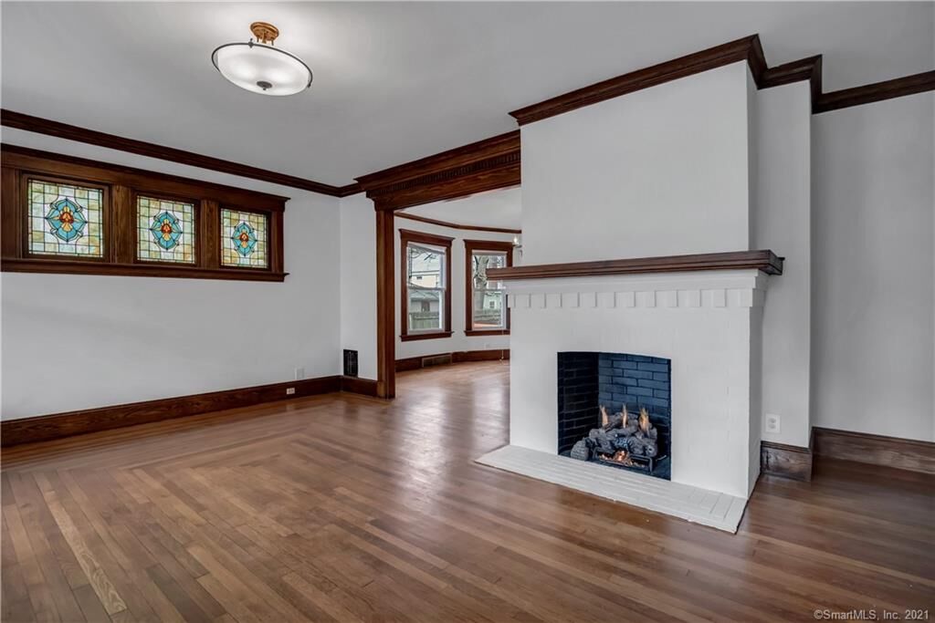 Property Photo:  32 Hubinger Street 1  CT 06511 