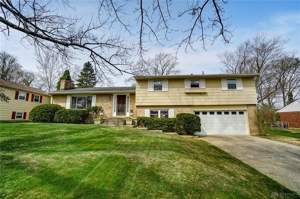 Property Photo: 6707 Morrow Drive OH 45415