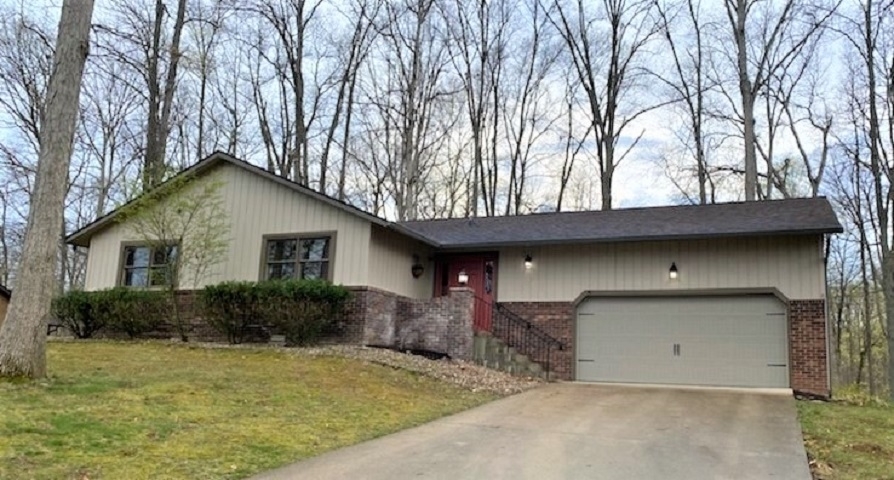 Property Photo:  4811 N Yorkshire Court  IN 47404 