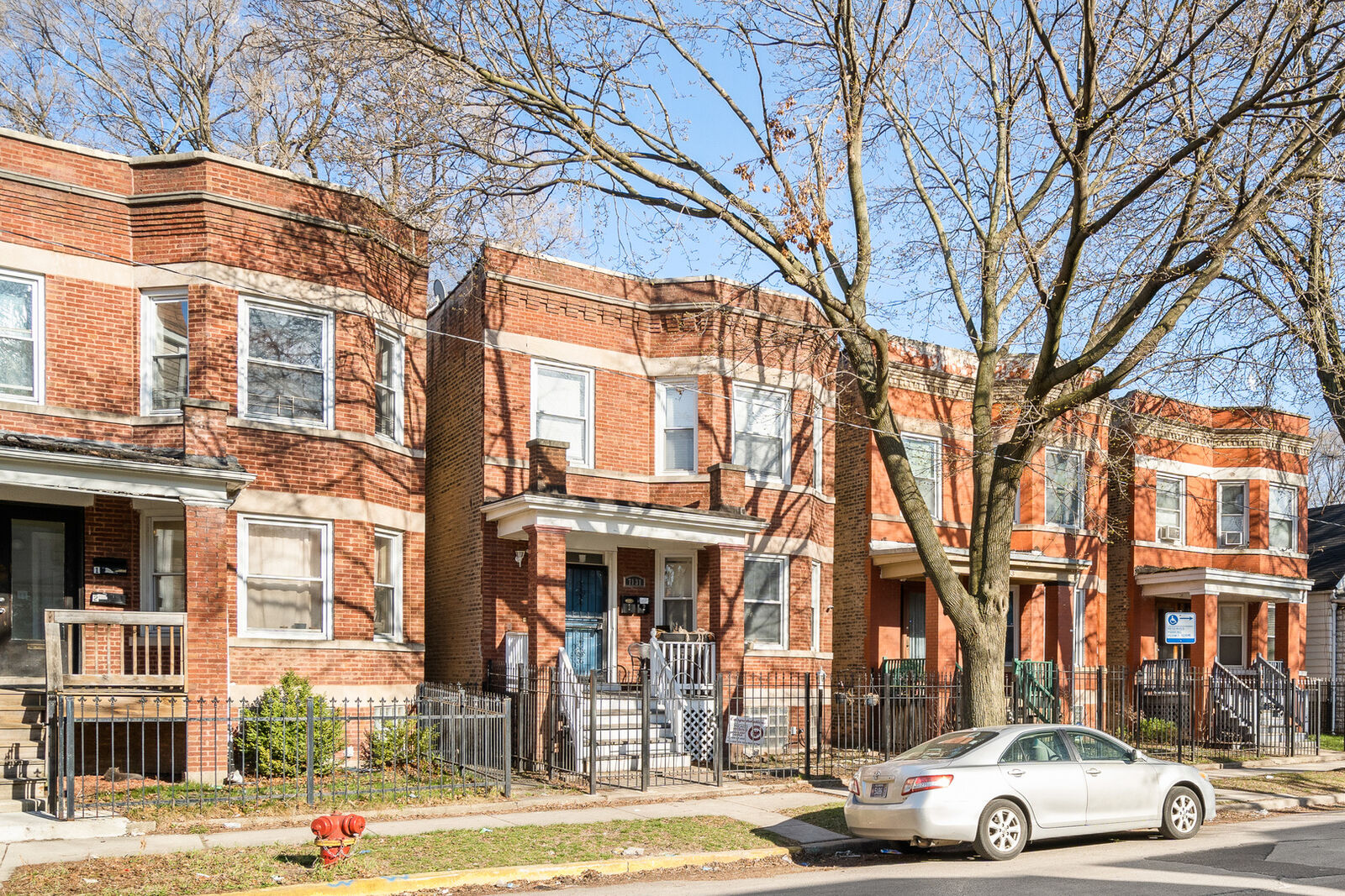 Property Photo:  7131 S Champlain Avenue  IL 60619 