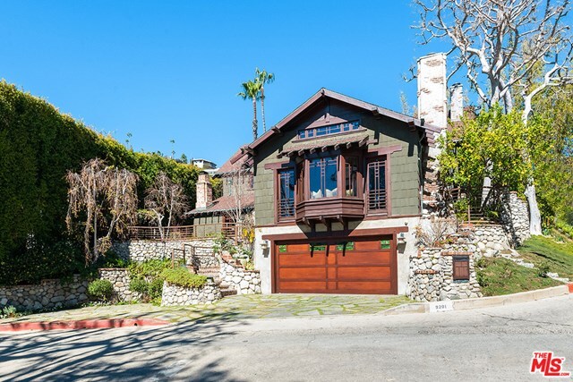 Property Photo: 9201 Flicker Way CA 90069