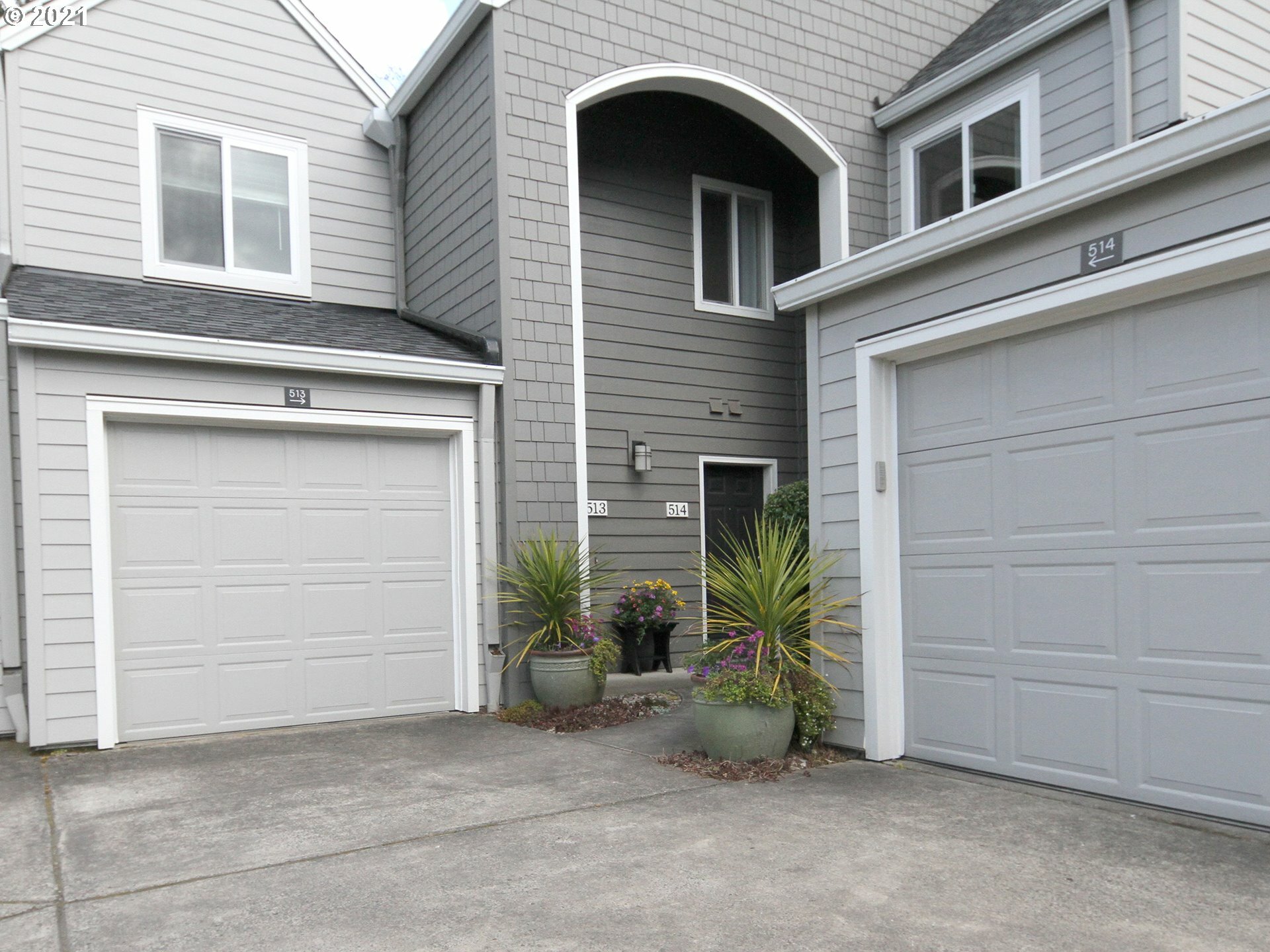Property Photo:  5225 Jean Rd 513  OR 97035 