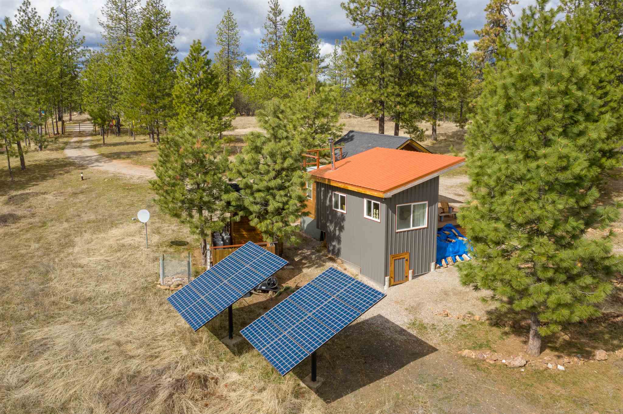 Property Photo: 5625 Rocky Top Way WA 99006