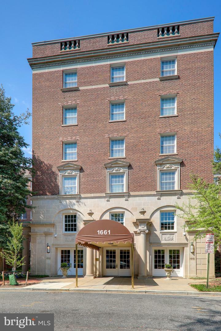 Property Photo: 1661 Crescent Place NW 203 DC 20009