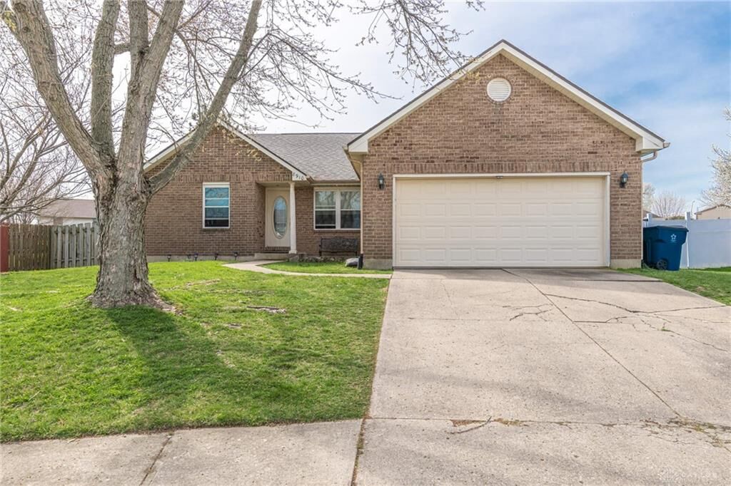 Property Photo: 8910 Cadiz Court OH 45424
