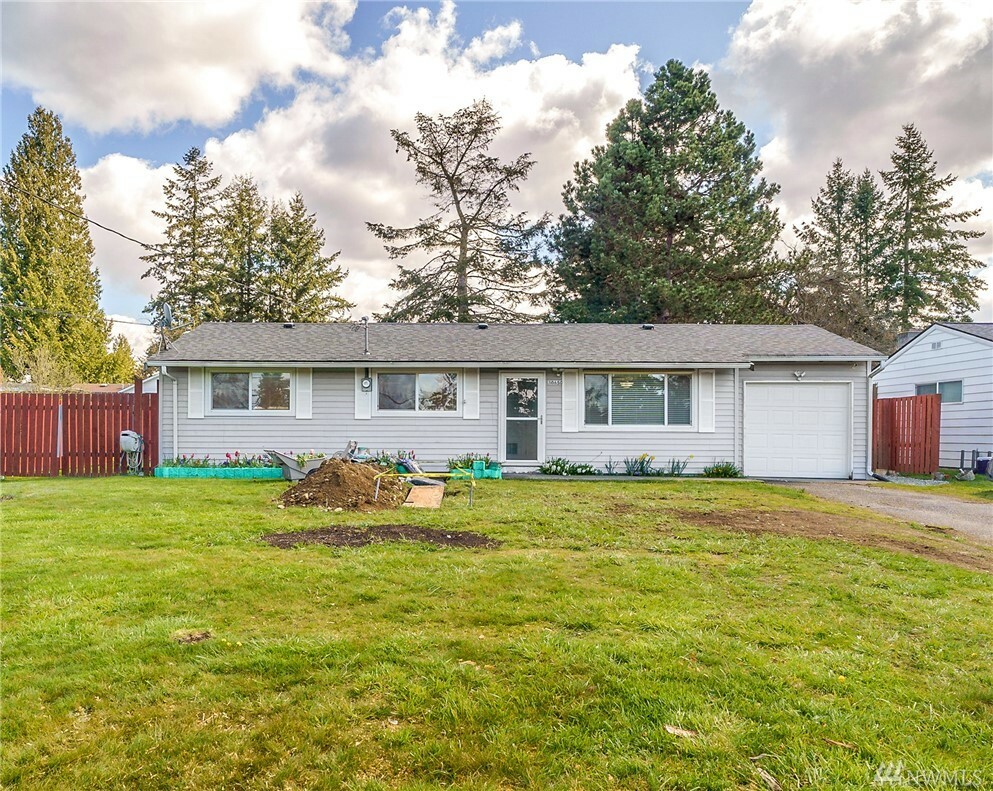 Property Photo:  30650 2nd Ave SW  WA 98023 