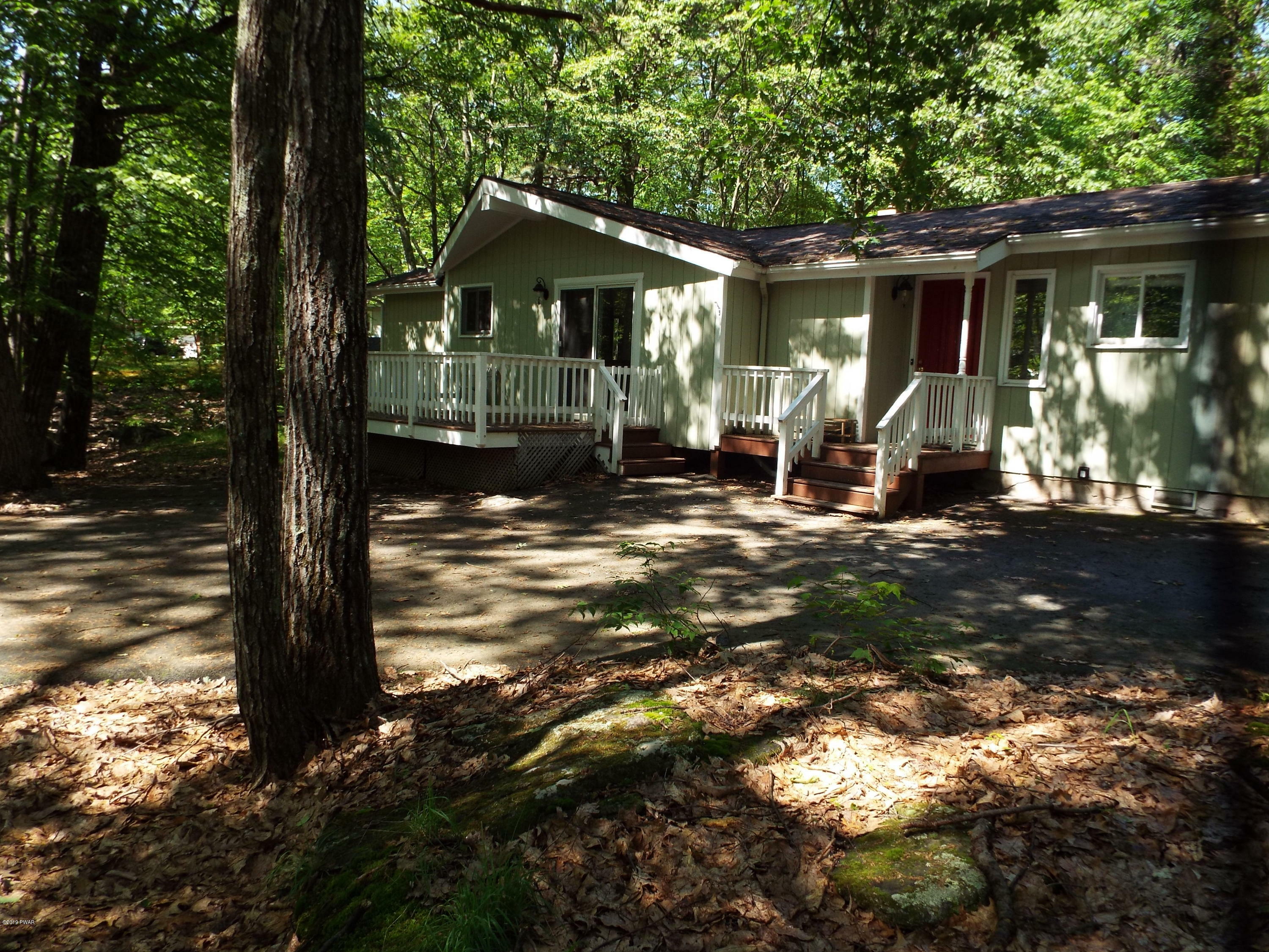 Property Photo:  107 Ridgeway Drive  PA 18428 