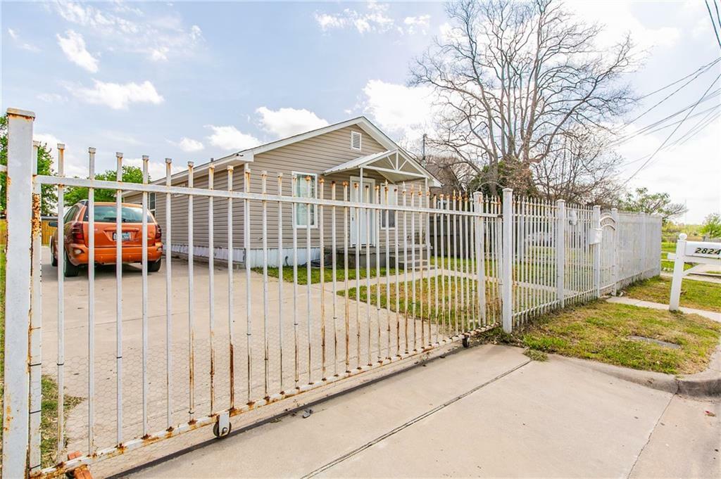 Property Photo:  2824 Clay Avenue  TX 76711 