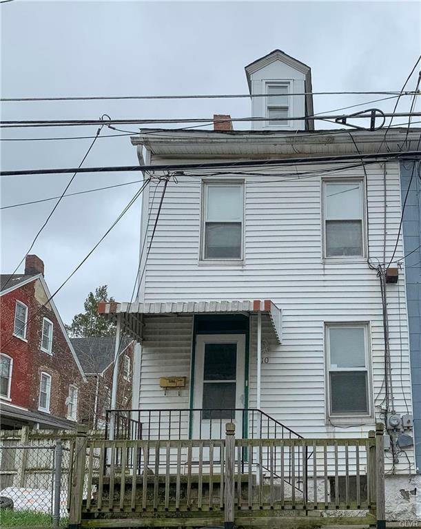 Property Photo:  910 Spruce Street  PA 18042 