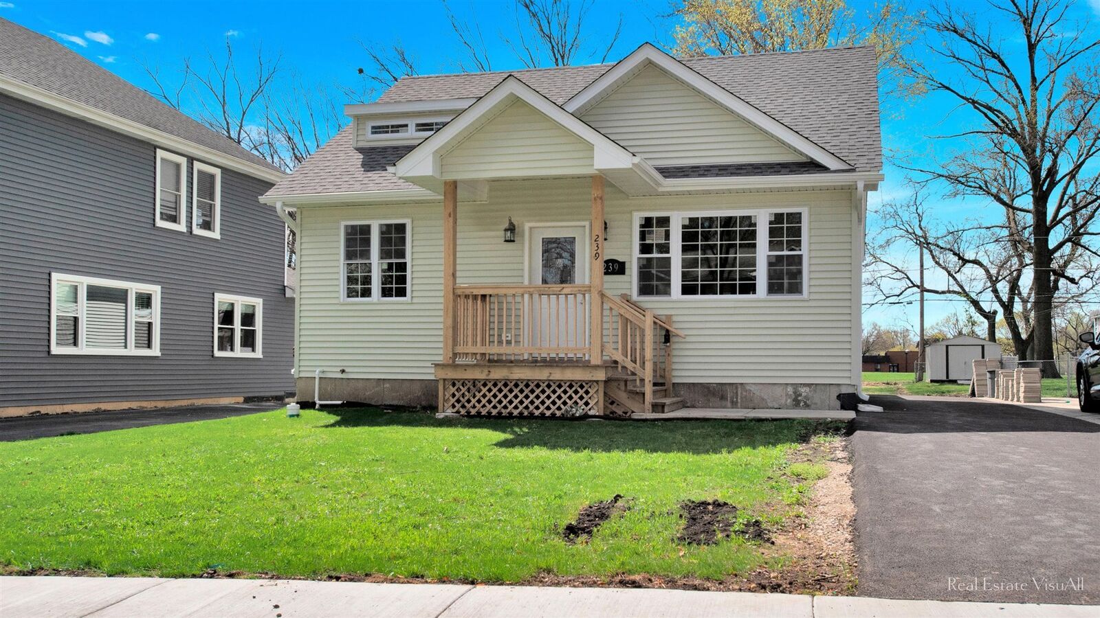 Property Photo: 239 W Crystal Avenue IL 60148