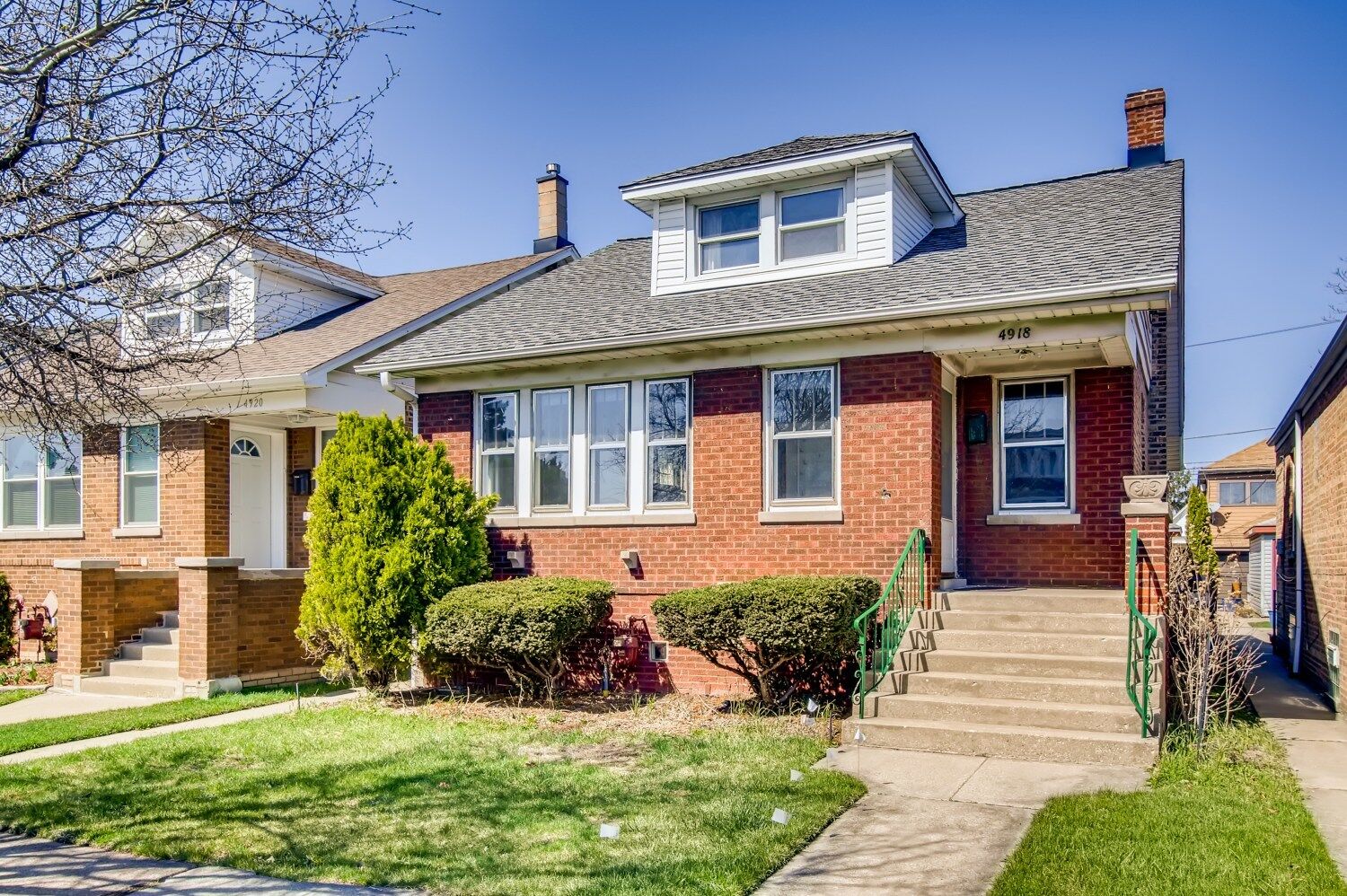 Property Photo:  4918 W Warwick Avenue  IL 60641 
