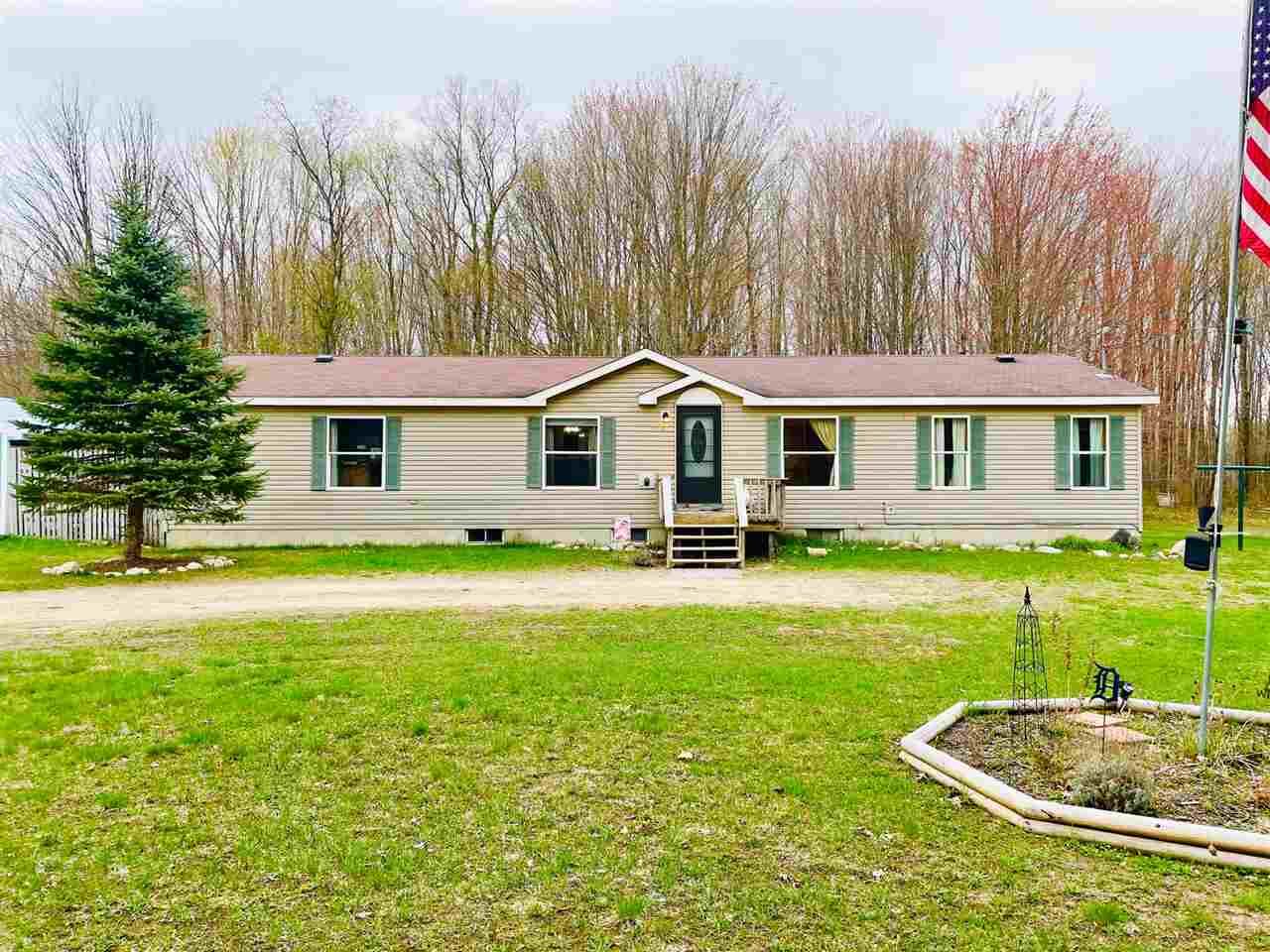 Property Photo:  3116 Six Mile Lake  MI 49727 