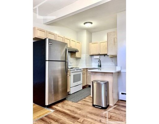 170 Winthrop Rd 4  Brookline MA 02445 photo