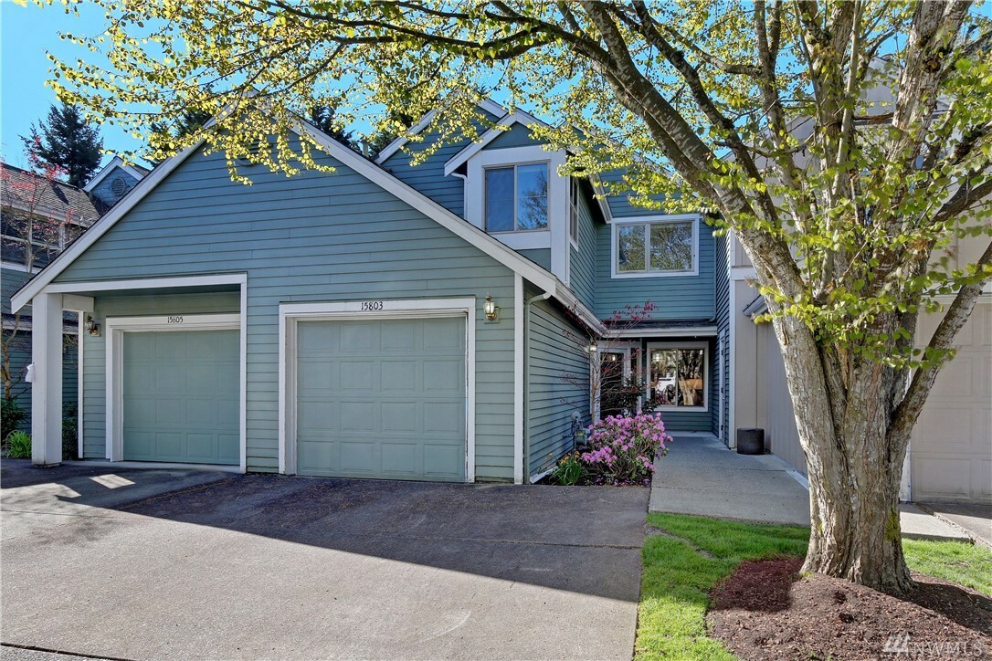 Property Photo:  15803 NE 90th Wy 2404  WA 98052 