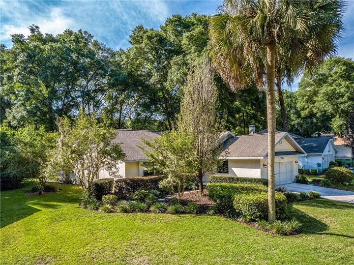 Property Photo: 8755 SW 190th Circle FL 34432