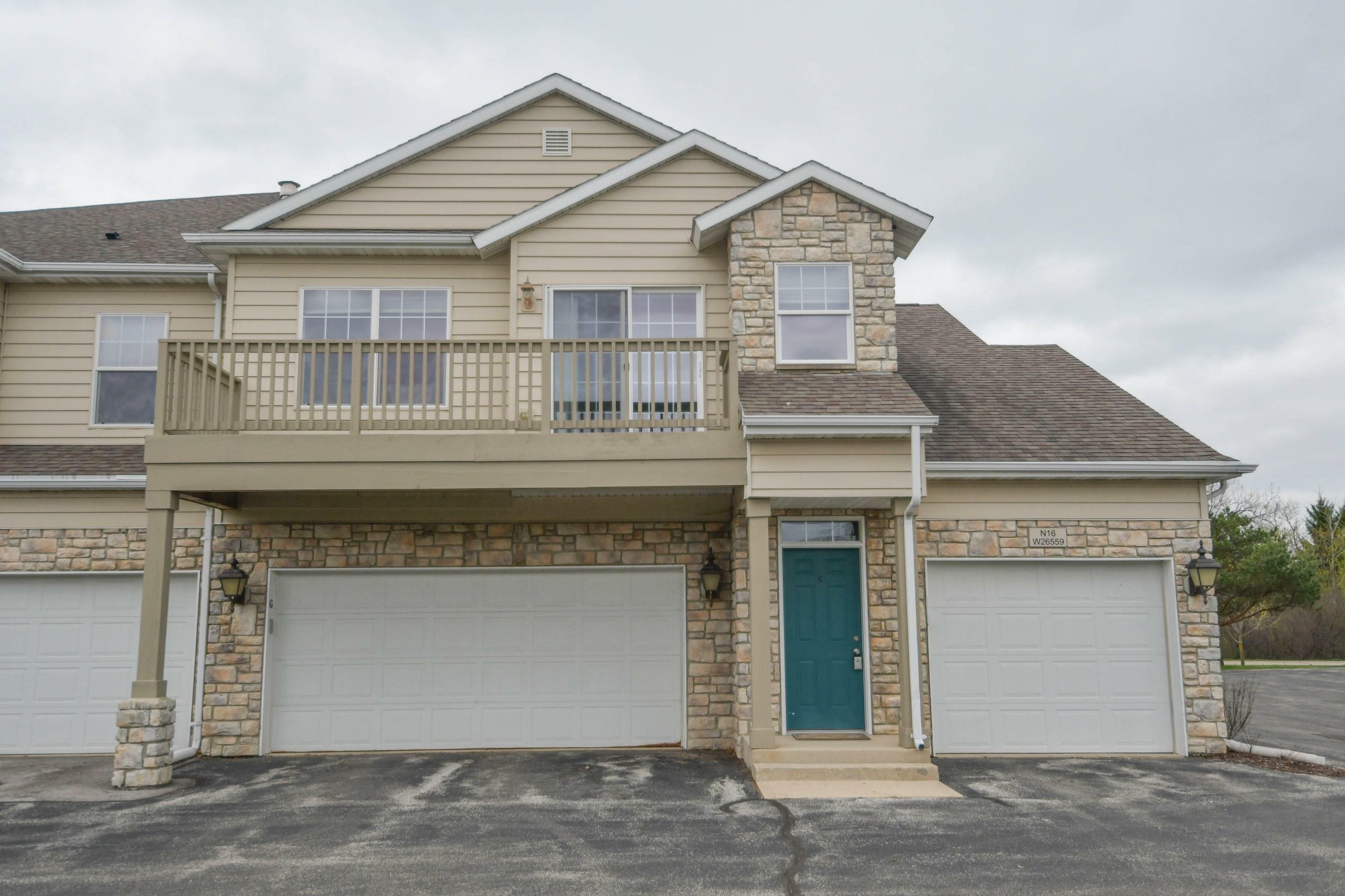 Property Photo:  N16w26559 Meadowgrass Cir C  WI 53072 