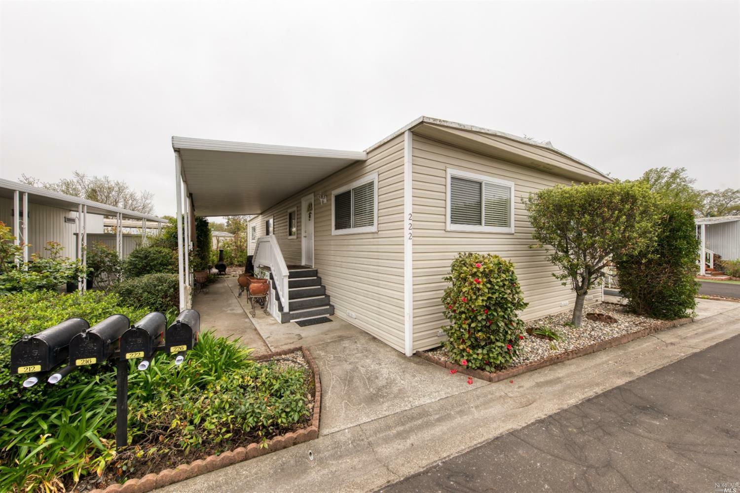 Property Photo:  222 Colonial Park Drive  CA 95403 