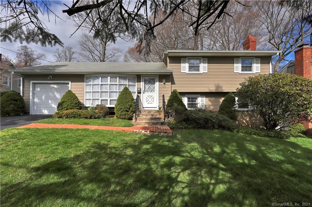 Property Photo: 352 Melville Avenue CT 06825