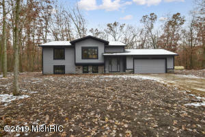 Property Photo:  2110 Westfield Lane  MI 49078 